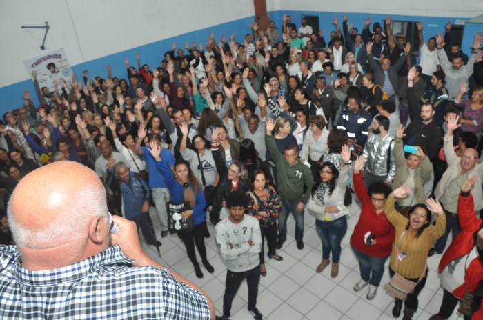 20170505_assembleia_geral_dos_servidores_maua_foto_por_valdeci_L_Barros_026 - 747x1125