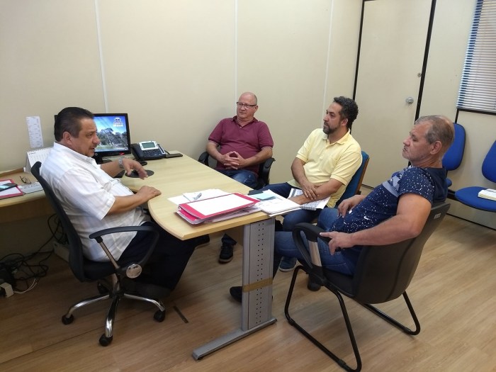 20181002-reuniao-sindserv-com-secretario-adm-foto-por-lucas-miranda-002 - 907x1209